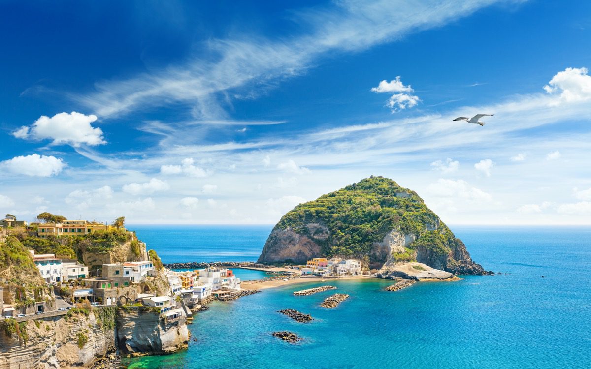 Włoska wyspa Ischia z termalnym spa 🌊🧖‍♀️ 4* hotel z widokiem na zatokę za 2629 PLN