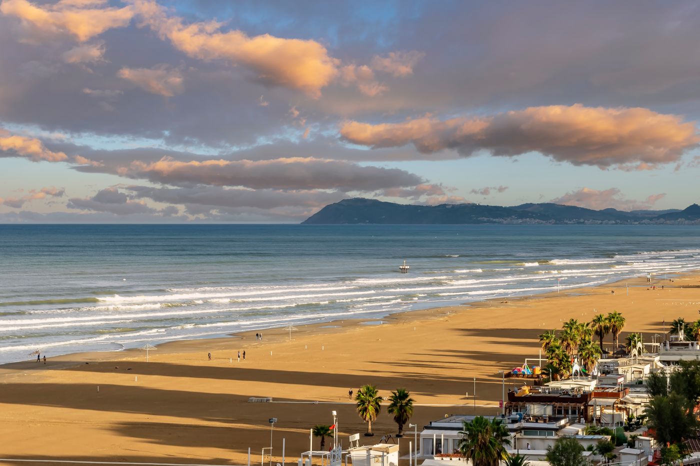 Wakacje nad Adriatykiem we Włoszech za 1059 PLN 🏖️☀️ Loty do Rimini + ⭐⭐⭐ hotel ze śniadaniami 🍕☕