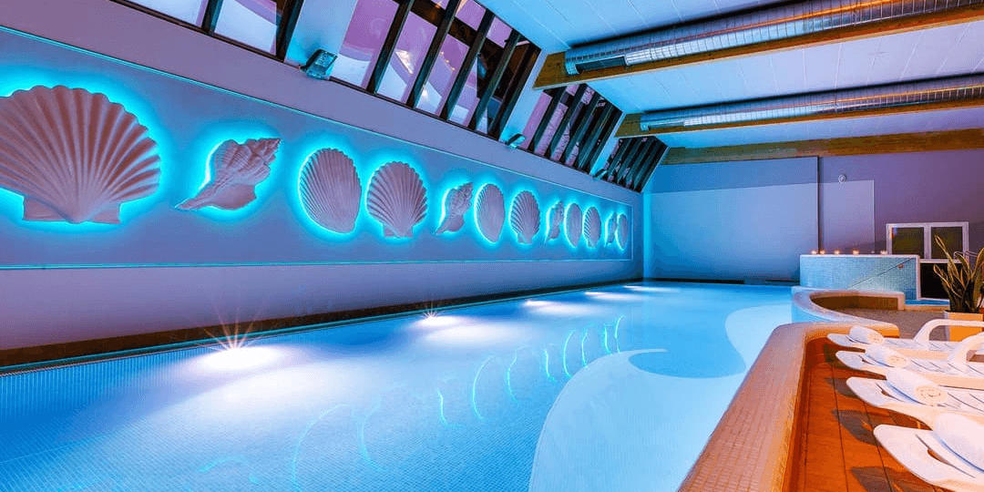 Rodzinny urlop nad Bałtykiem 🌊 4* hotel w Międzyzdrojach z basenem i strefą spa 🏖️✨