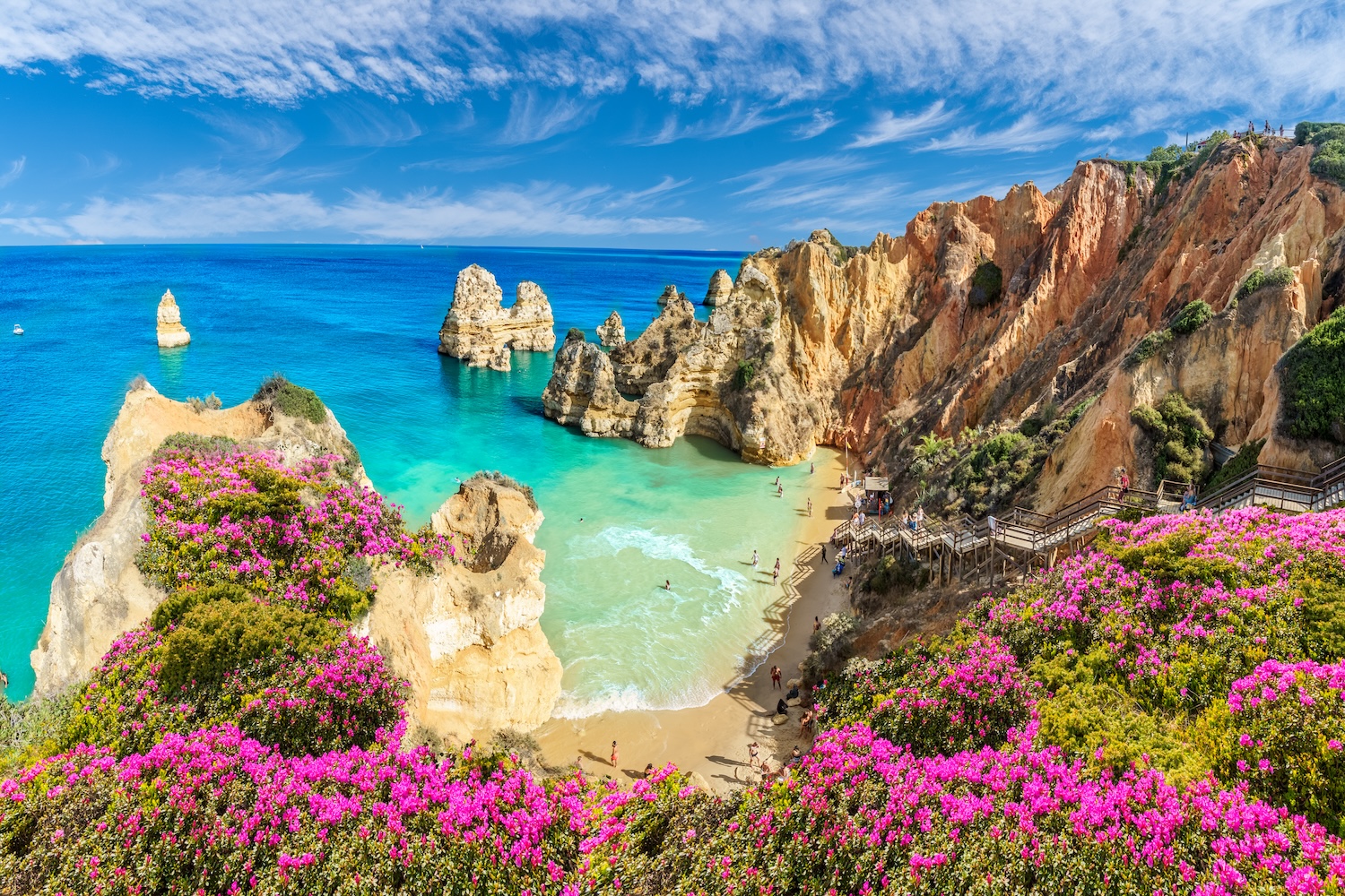 Algarve w idealnym pakiecie i świetnym terminie ✈️ + 🏨 + 🚗 Loty, hotel ze śniadaniami i samochód za 909 PLN ☀️ 😍