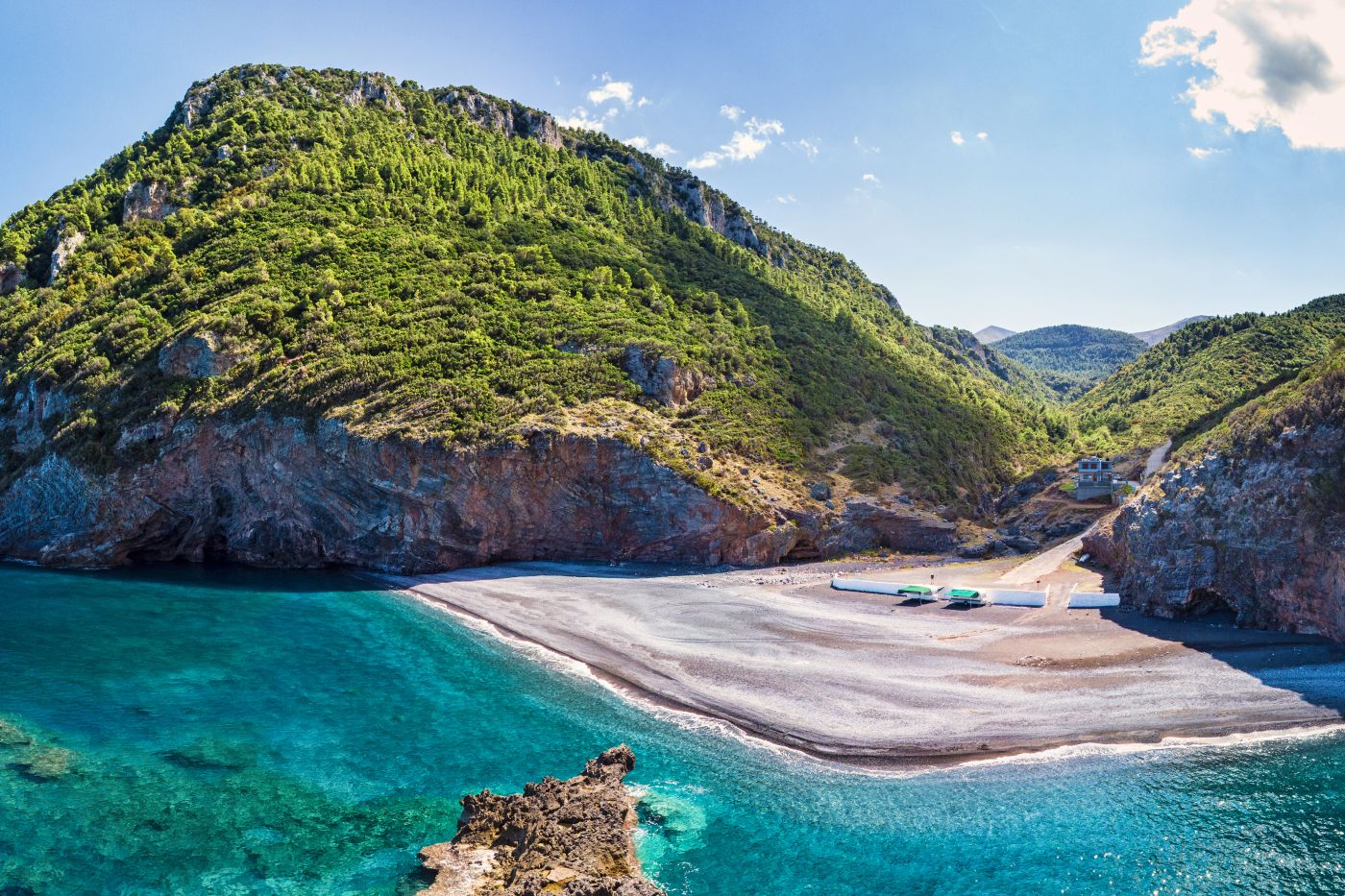 Piękna grecka wyspa Eubea za 1090 PLN 🌊🏖️ Loty z Warszawy, 7 noclegów nad morzem + auto ☀️💙