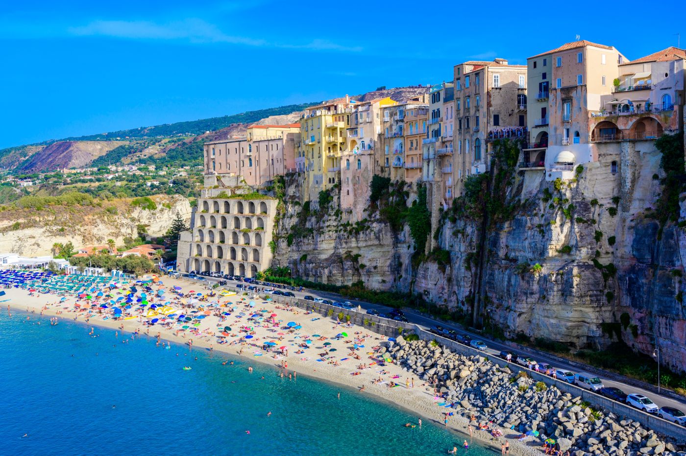 Perła Kalabrii w zasięgu ręki 💎🌊 City break w Tropei (ze śniadaniami) 919 PLN 🇮🇹☀️