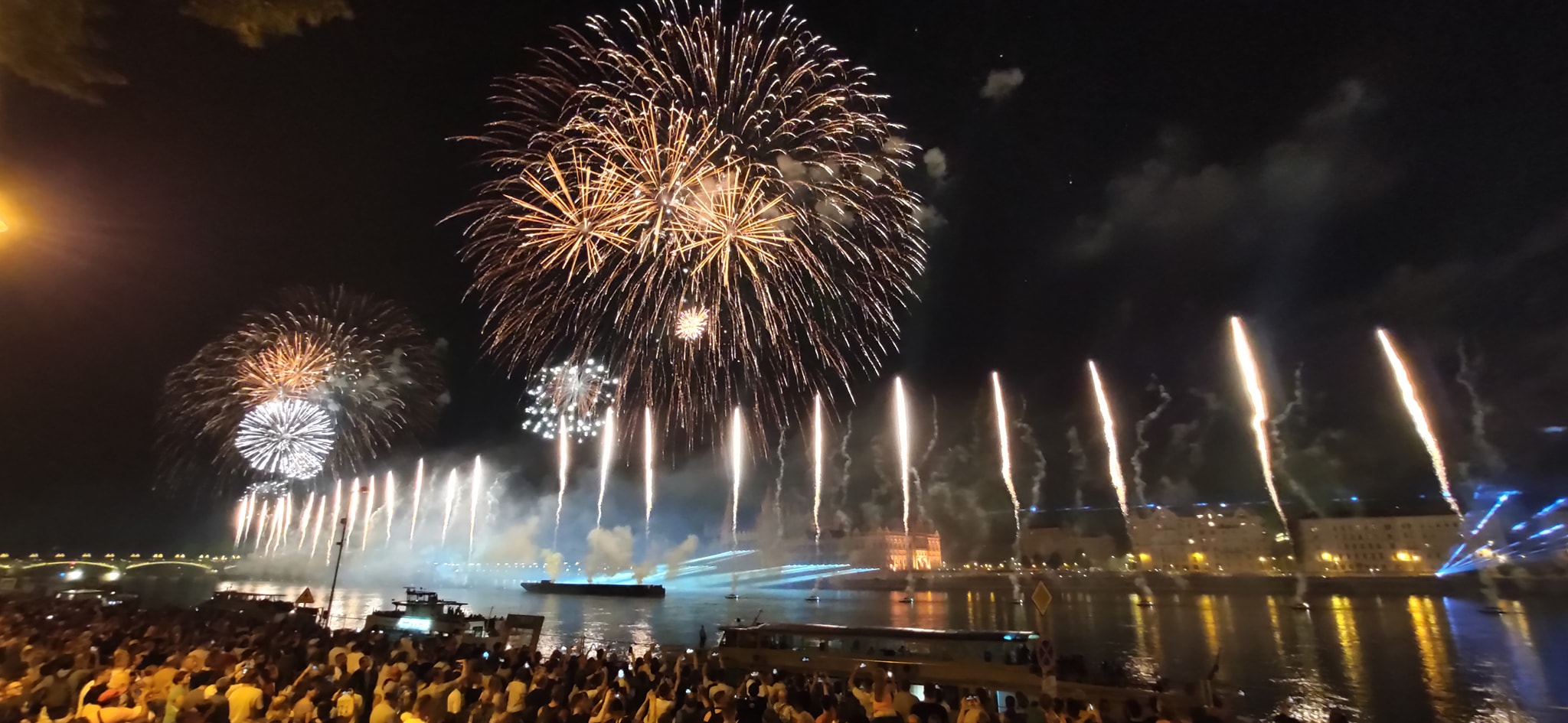 Zobacz fajerwerki na Dzień Św. Stefana 💥✨ Wakacyjny city break w Budapeszcie za 392 PLN 🌞🌡️