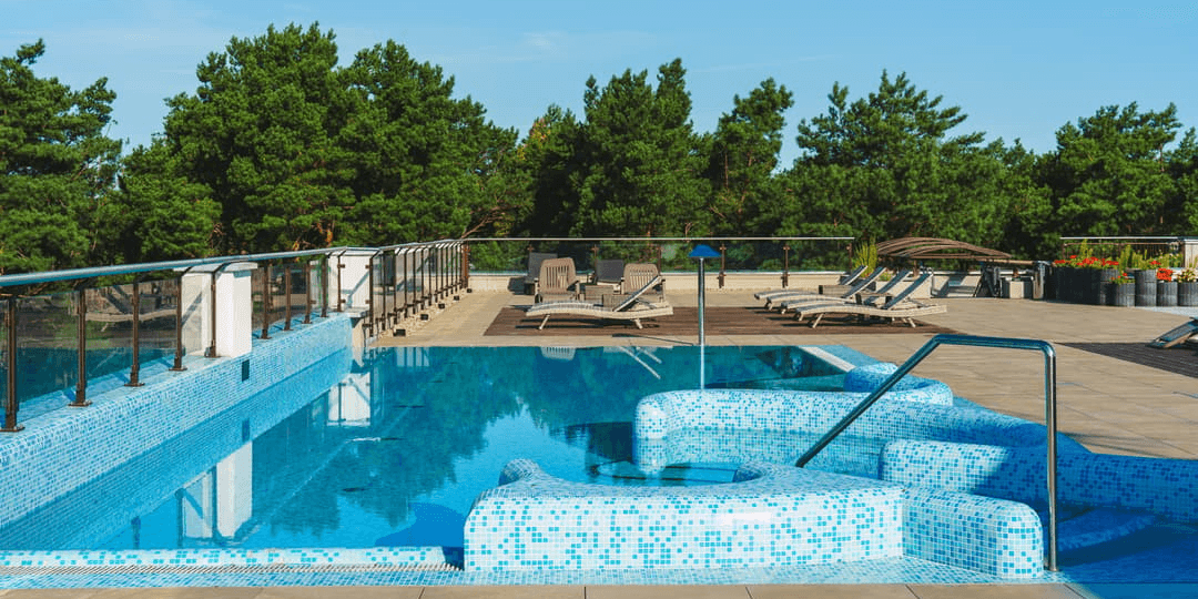 Morze spokoju 🌊 4* hotel 200 m od plaży w Międzywodziu z basenem na dachu 🏊 i pełnym wyżywieniem 🍽️