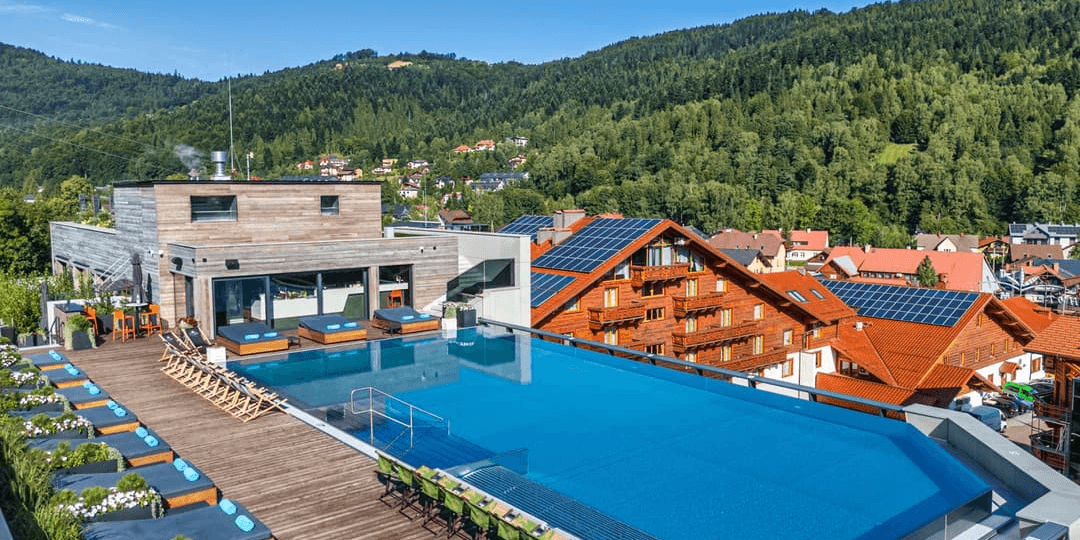 Szczyrk z widokiem na szczyty 🏔️ 4* hotel z basenem infinity i strefą spa