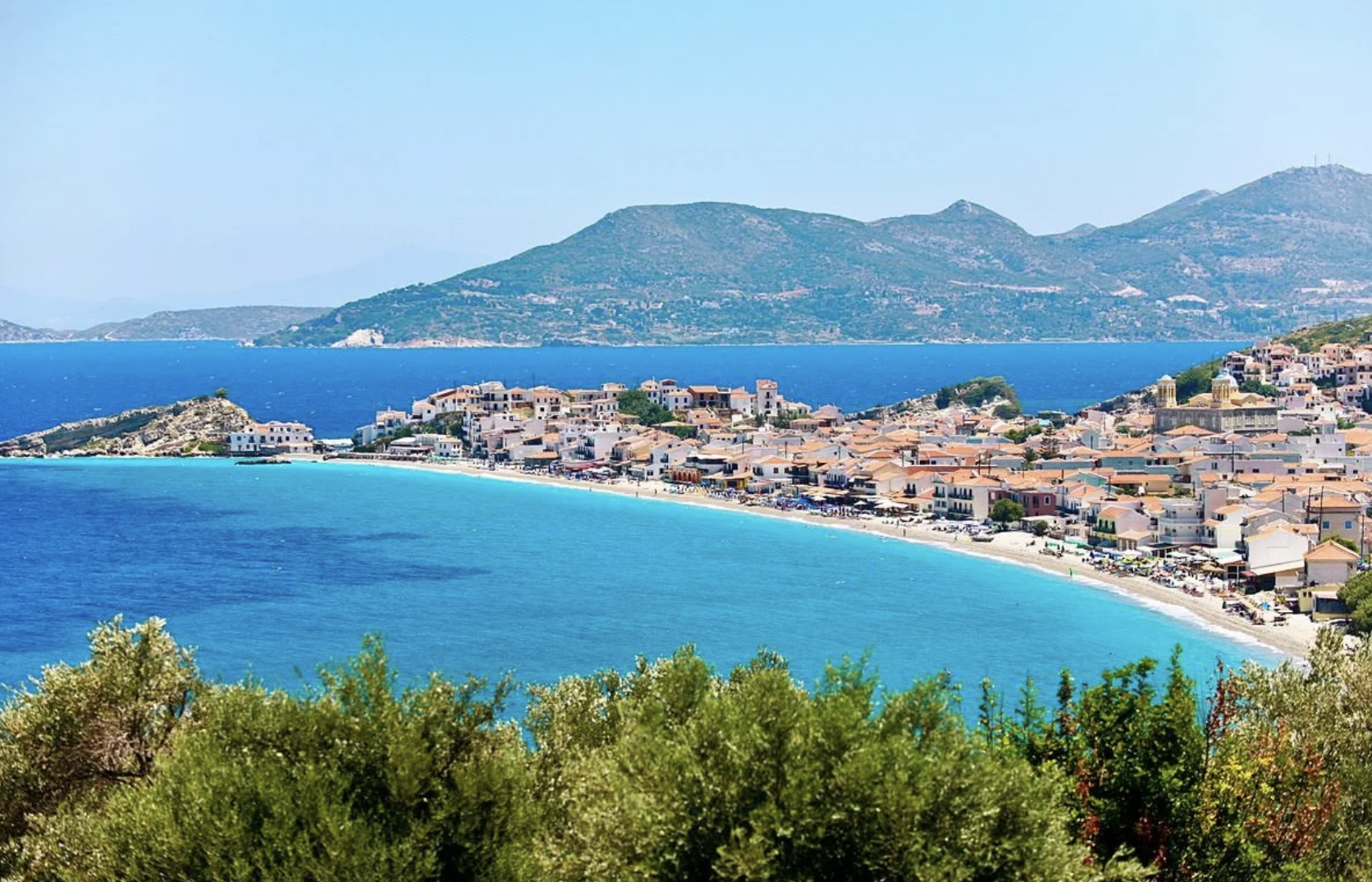 Samos na wyciągnięcie ręki 🌊✈️ 7 nocy w 4* hotelu z widokiem na zatokę za 2699 PLN