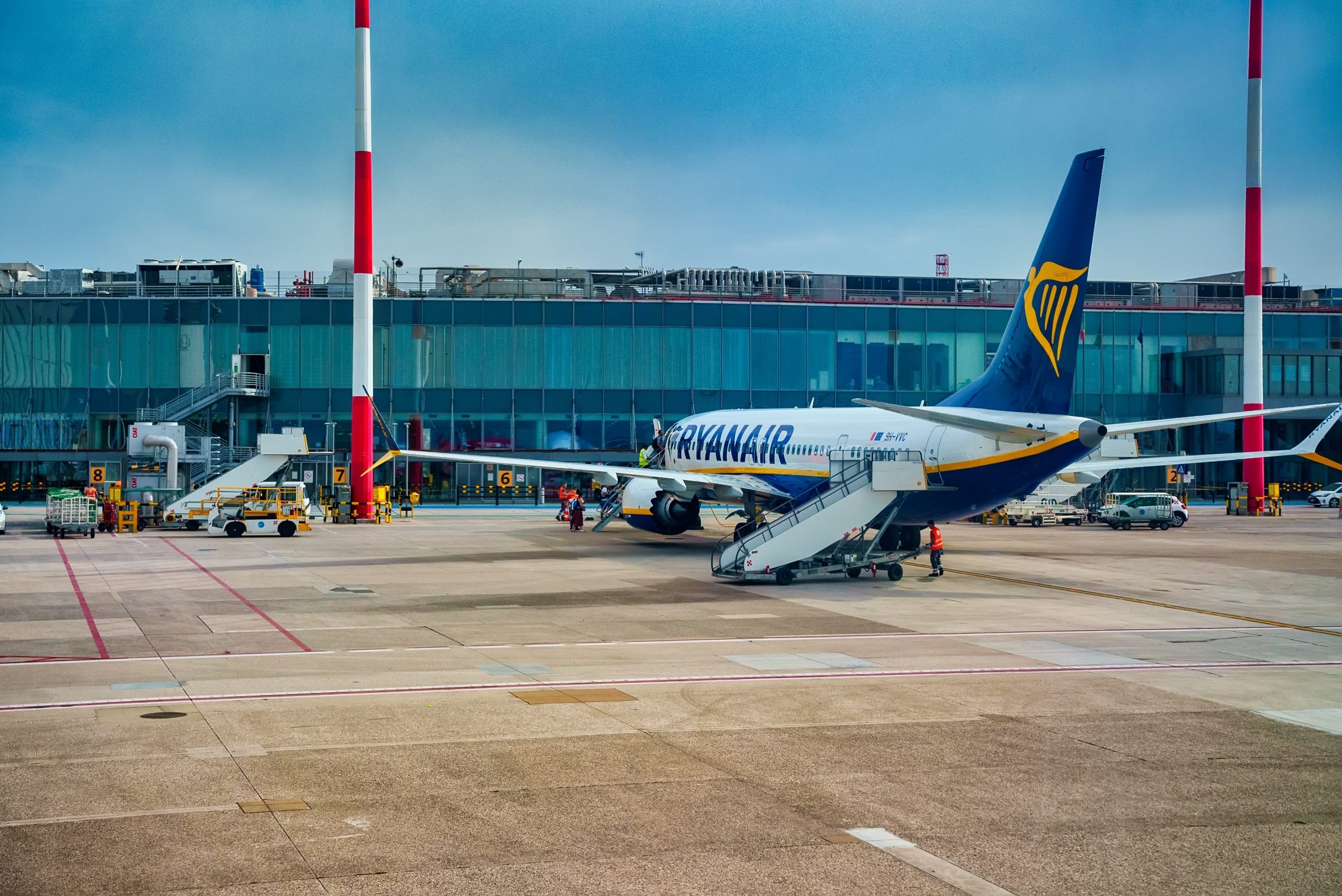 Duże włoskie lotnisko zamknięte na miesiąc. Ryanair opóźnia start nowości z Polski, 5 innych tras będzie zawieszonych