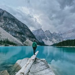 Najpiękniejsza część Kanady 🐻🏔️ Loty do Calgary za 2265 PLN