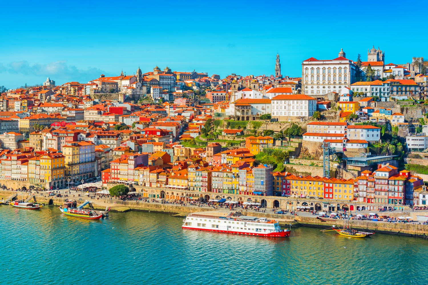🌇 Zachody słońca nad Douro, idealne na zdjęcia 📸😍 Loty i ⭐️⭐️⭐️⭐️hotel w Porto za 959 PLN 🥰
