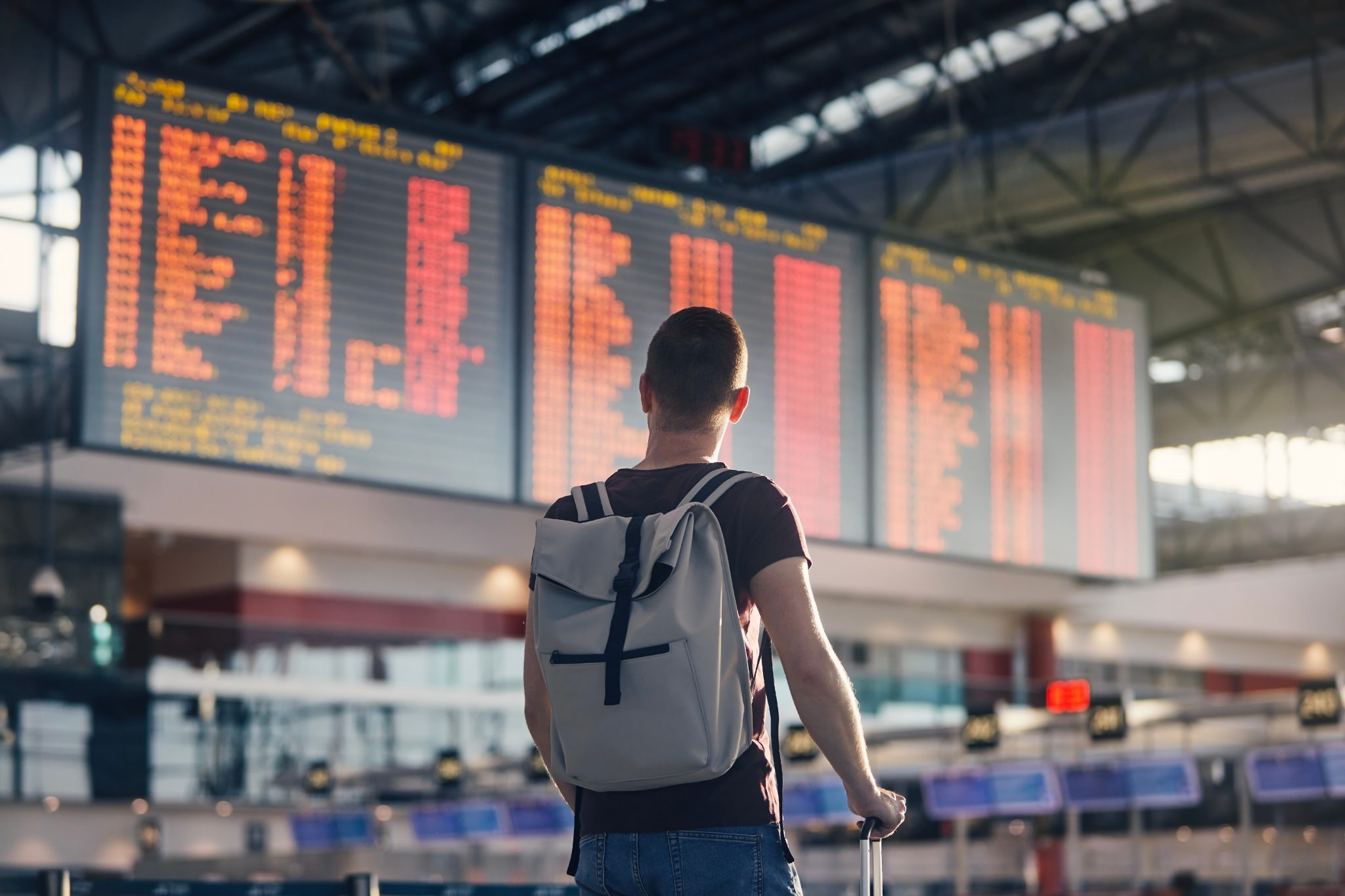 Dziki strajk sparaliżował dziś wszystkie lotniska w Belgii na 7 godzin. Ryanair odwołuje 100 lotów i wystawia 20 tys. pasażerów