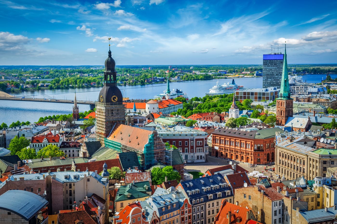 Ryga okołoweekendowo za 511 PLN 😍🏰 Wakacyjny city break (loty + hotel ze śniadaniami) ✈️☕
