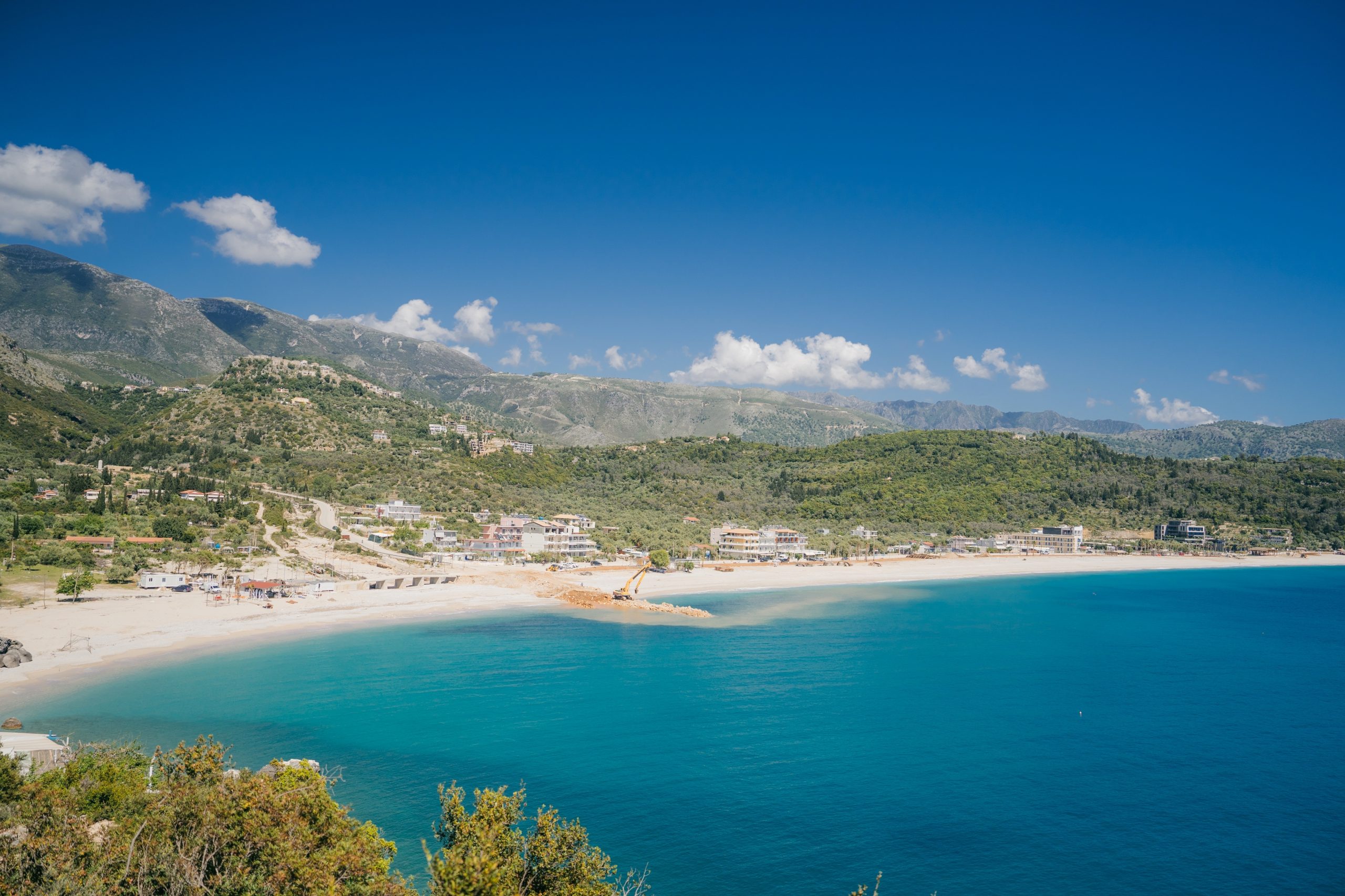 Letni urlop w Albanii za 789 PLN 🏖️💦 Loty i 6 nocy w hotelu ✈️