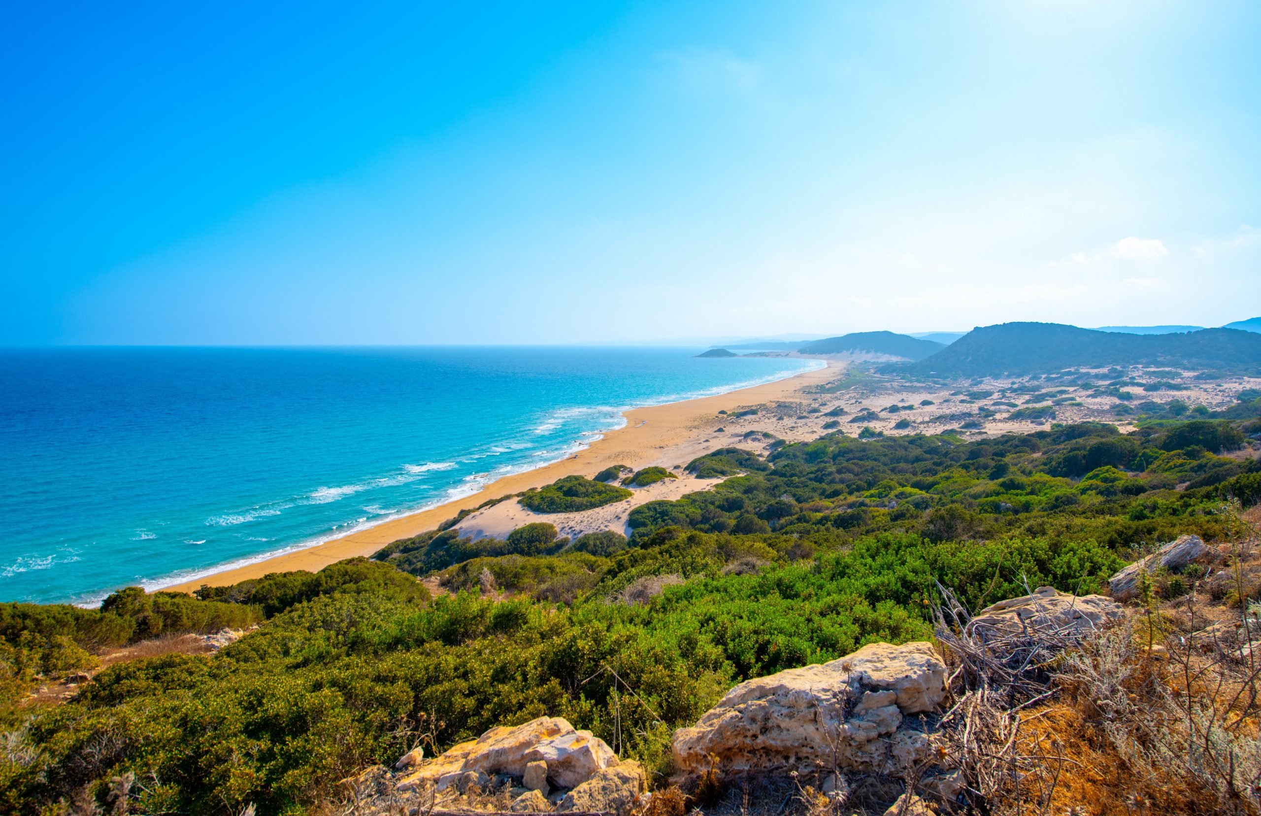 To może być wakacyjny hit tego roku. Kusi słońcem, plażami jak z pocztówki i zaskakująco niskimi cenami