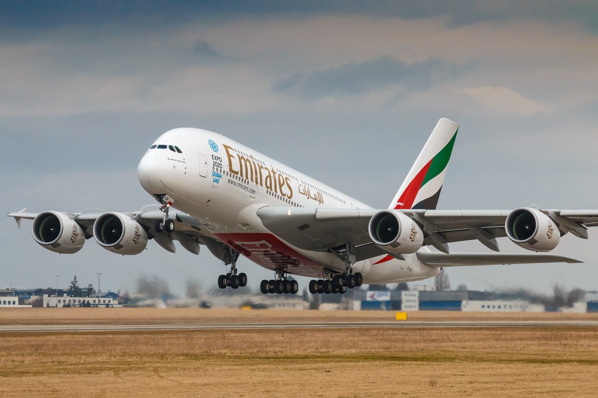 Ludzie wciąż boją się latać przez Dubaj, więc Emirates wyciąga asa z rękawa. Będzie „gwarancja powrotu” i inne zachęty