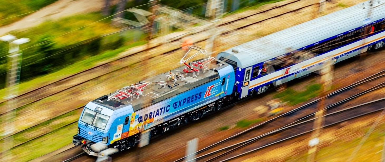 Poważne problemy pociągu Adriatic Express. Turyści z wakacji wrócą z trzema przesiadkami