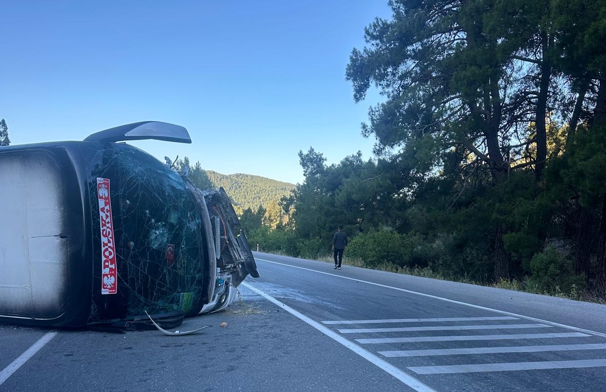 Wypadek autokaru z turystami z Polski. 12 osób trafiło do szpitala!