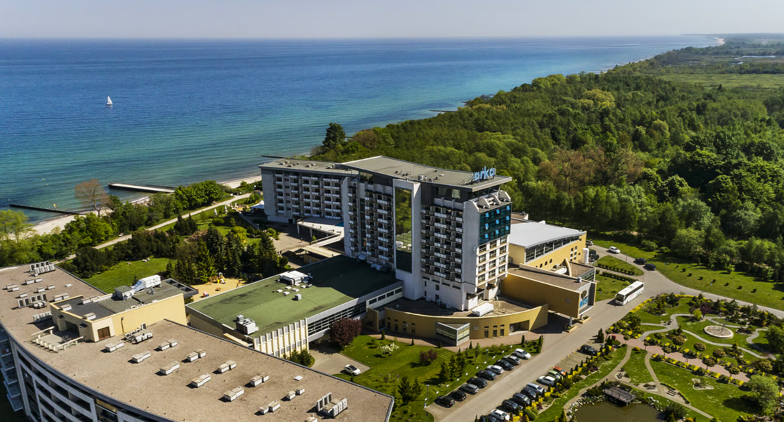 Świetnie oceniane hotele z reklamy TV na Travelist.pl 📺 Nad morzem, jeziorem lub w górach 🌊⛰️ W Polsce i nie tylko ✨