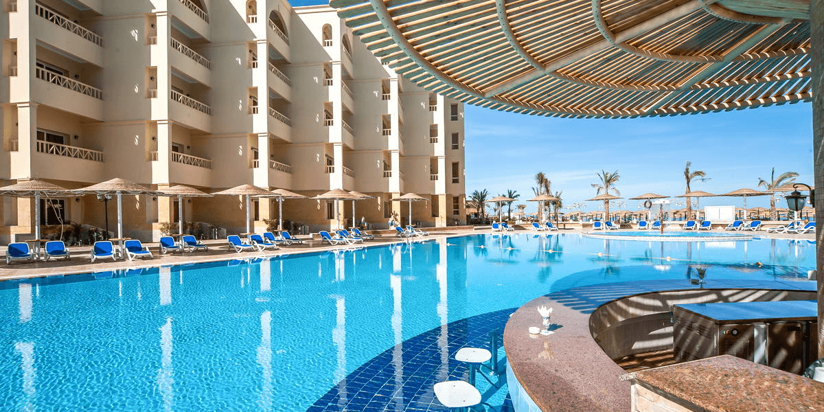 Gorący Egipt latem ☀️🌊Tydzień w 5⭐️ AMC Royal Resort z all inclusive w Hurghadzie za 2729 PLN 💦