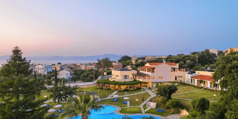Jesień na zielonej wyspie Korfu🌿🇬🇷 Loty i 4 noce w 4⭐️ hotelu ze śniadaniami za 879 PLN 😎