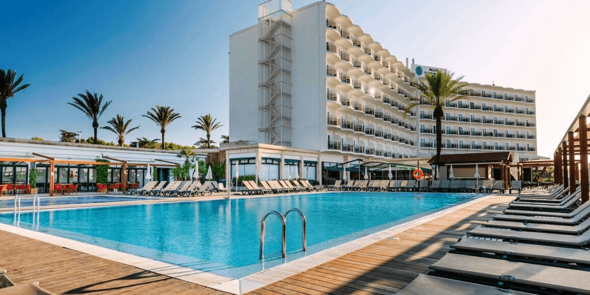 Odpocznij na Balearach🌤️🏖️ Tydzień na Minorce w ⭐⭐⭐⭐ hotelu z wyżywieniem za 2358 PLN