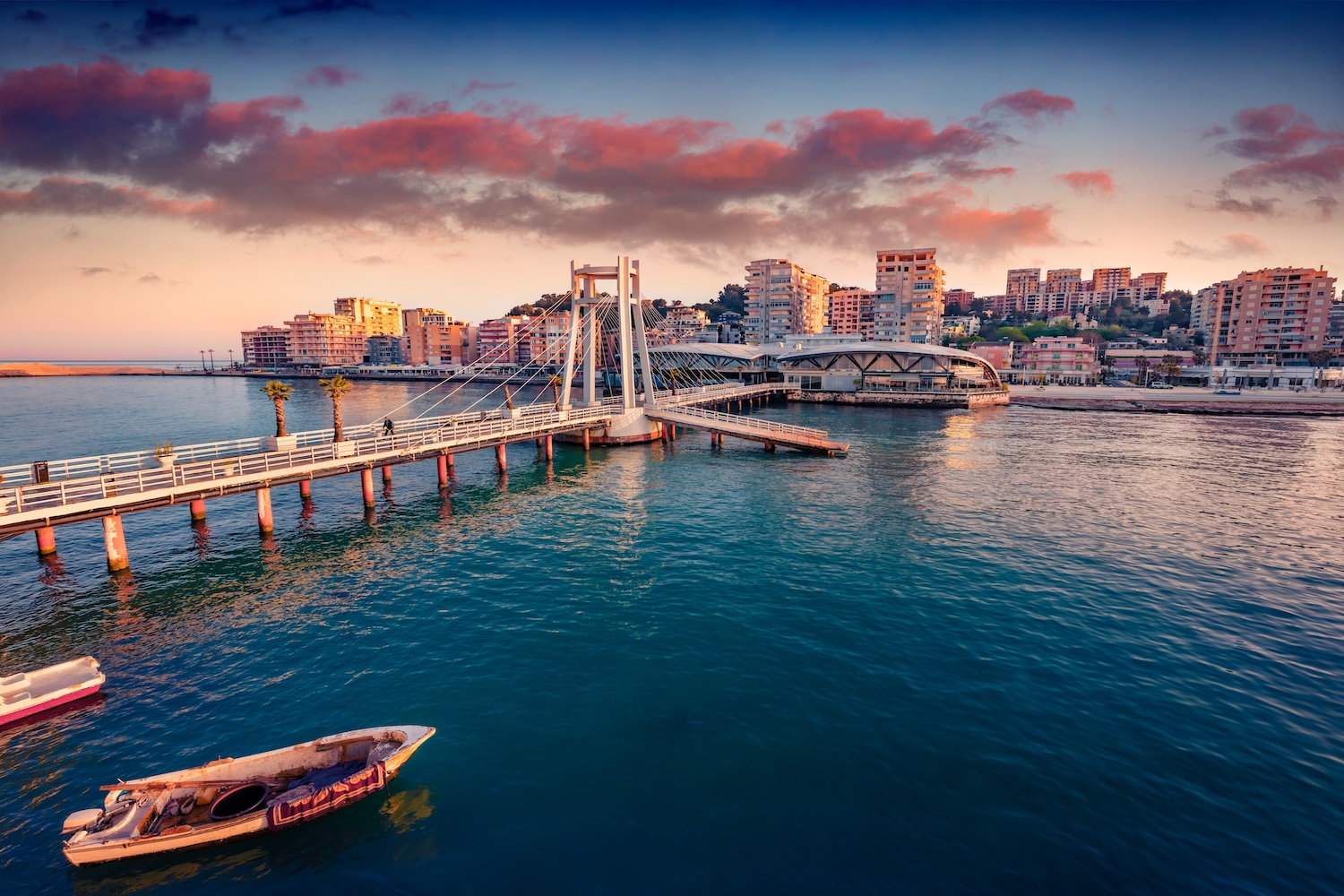 Idealny pomysł na zakończenie wakacji 🏖️😍 Tydzień w 4⭐️ hotelu z all inclusive na Riwierze Albańskiej za 2499 PLN ✨😎
