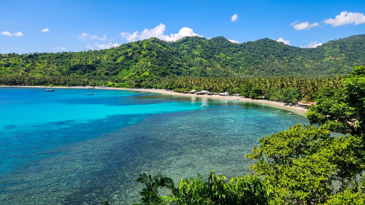 Indonezja w sezonie za 3999 PLN 🌴🌺 Zwiedzanie Bali i plażowanie na Lomboku 🌅🌊