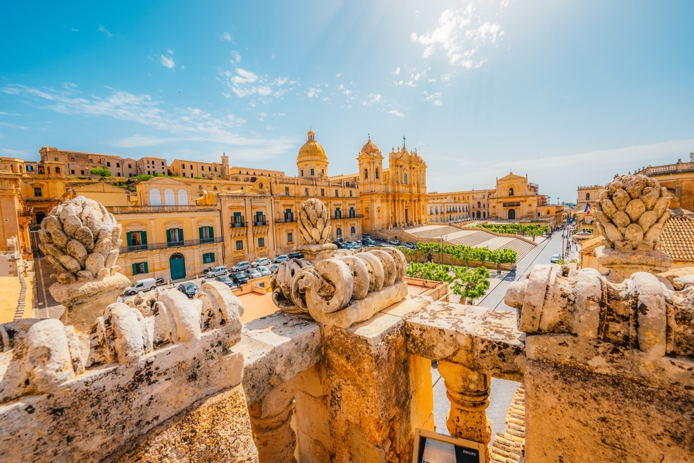 Sycylia mniej znana 🇮🇹✈️ Loty i 3 dni ze śniadaniami w Noto za 939 PLN