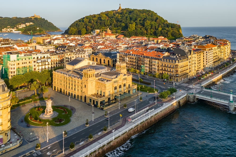 Odkryj Kraj Basków za 922 PLN 🇪🇸 Loty do Bilbao i hotel ze śniadaniami w San Sebastian 🤩