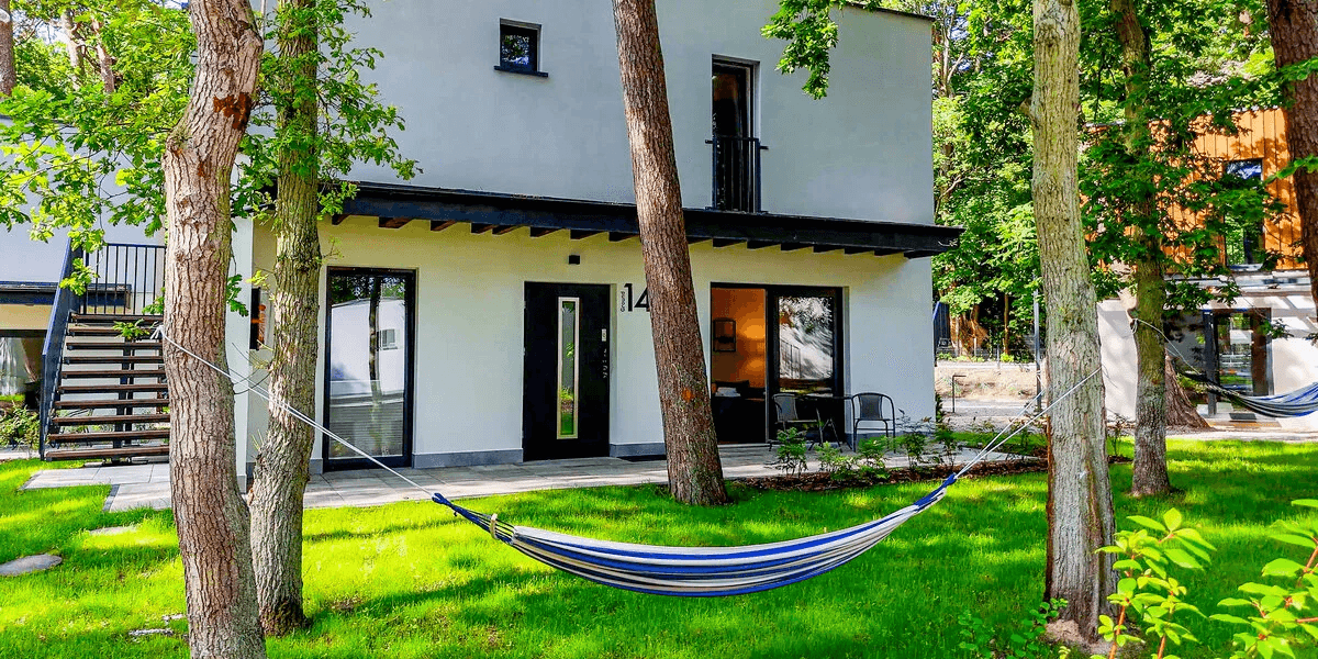 Kołobrzeg w rytmie lasu i morza 🌊 Apartamenty przy plaży z prywatnym zejściem 🏖️🌲
