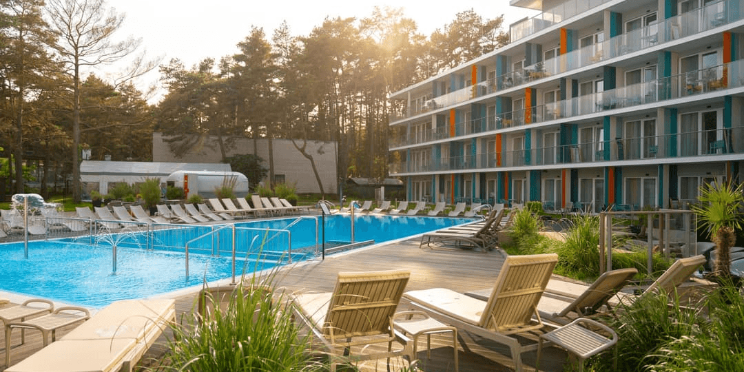 Bałtyk tuż za rogiem 🌊 Pobierowo z basenem, strefą spa i animacjami dla dzieci 🏖️🧖