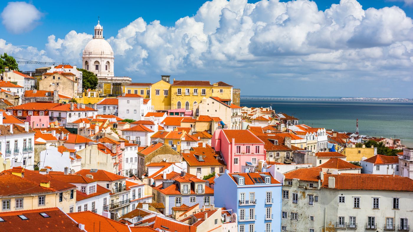 Pastelowe kolory Lizbony czekają 💛😍 City break w Portugalii za 909 PLN (loty + noclegi) 🇵🇹🚋
