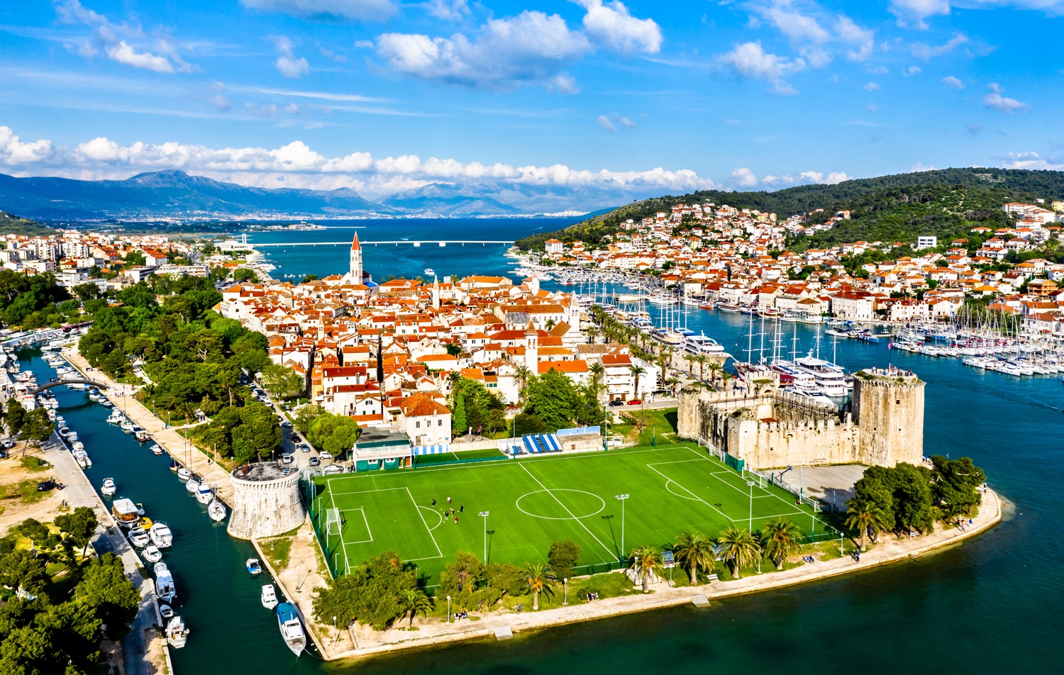 City break w Chorwacji za 789 PLN 🏛️✈️ Przedłużony weekend w 4* hotelu z widokiem na Trogir
