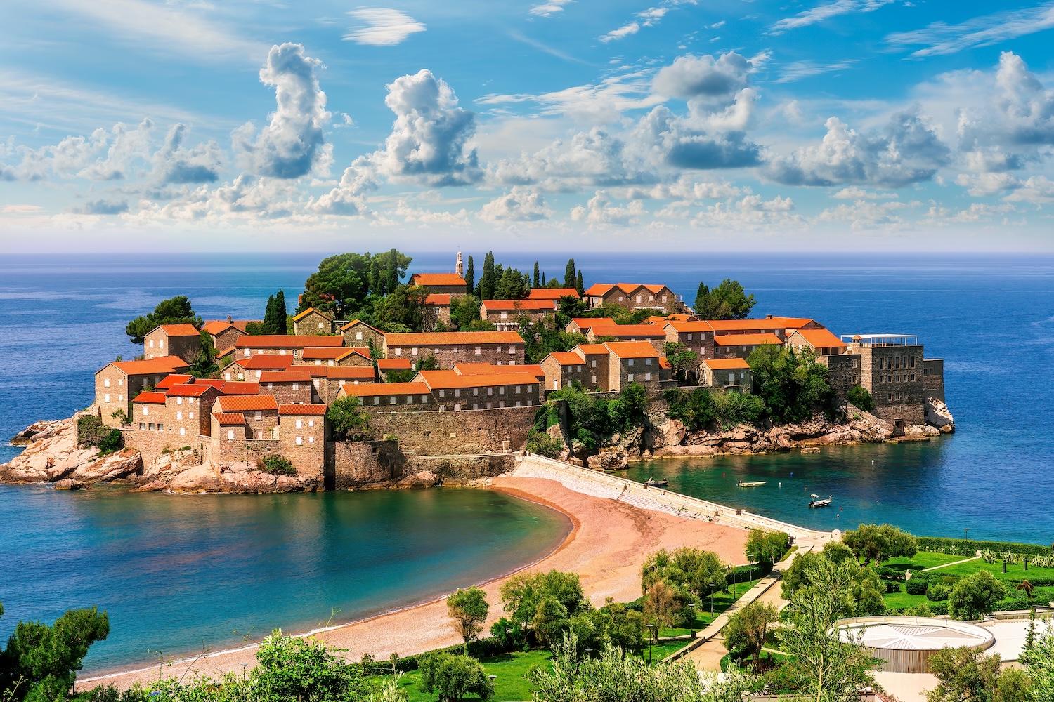 Czarnogóra w rytmie Adriatyku 🌊🏨 Tydzień w 4* Lusso Mare w Bečiči za 2859 PLN