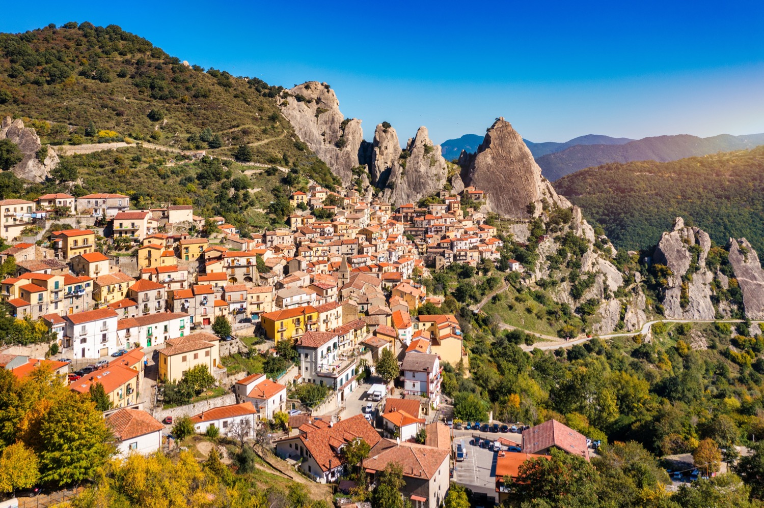Fly&drive we Włoszech za jedyne 202 PLN 🔥 Zobacz nieodkryte Castelmezzano i Pietrapertosa 🇮🇹