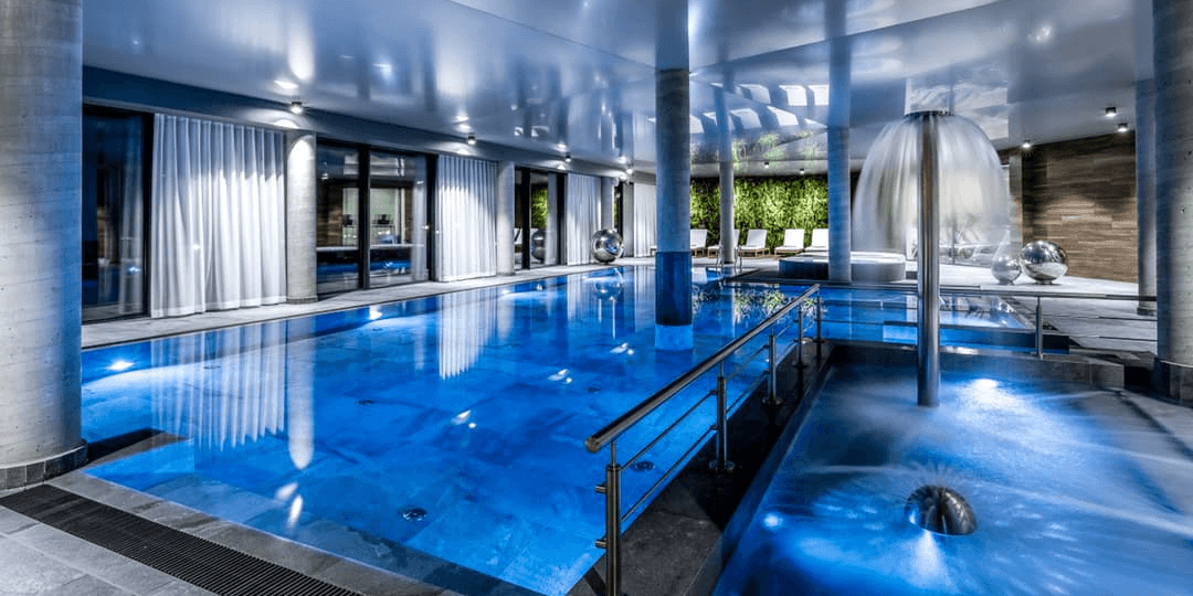 4* resort w Karkonoszach 🏔️ Basen z widokiem na Śnieżkę i strefa spa w cenie 💆 🌊