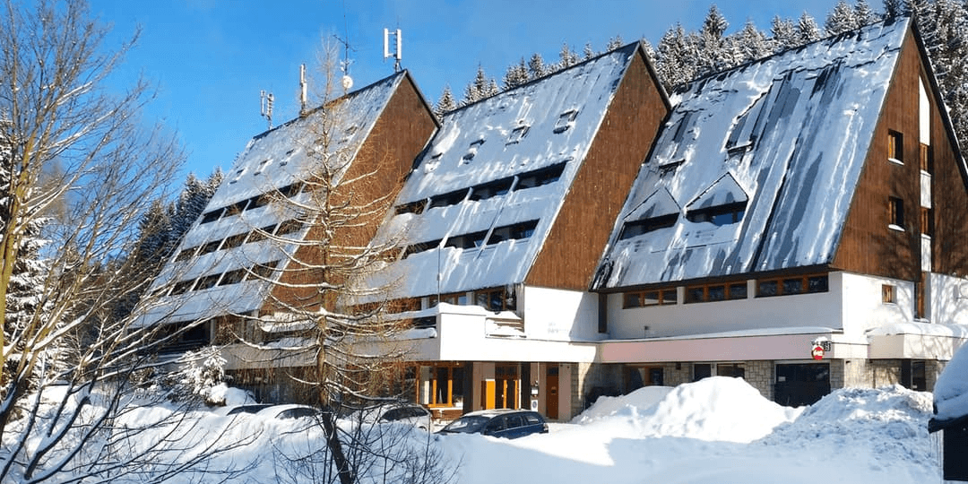 Zimowy wypad do czeskich Karkonoszy 🎿 Śniadania i obiadokolacje w cenie 🏔️