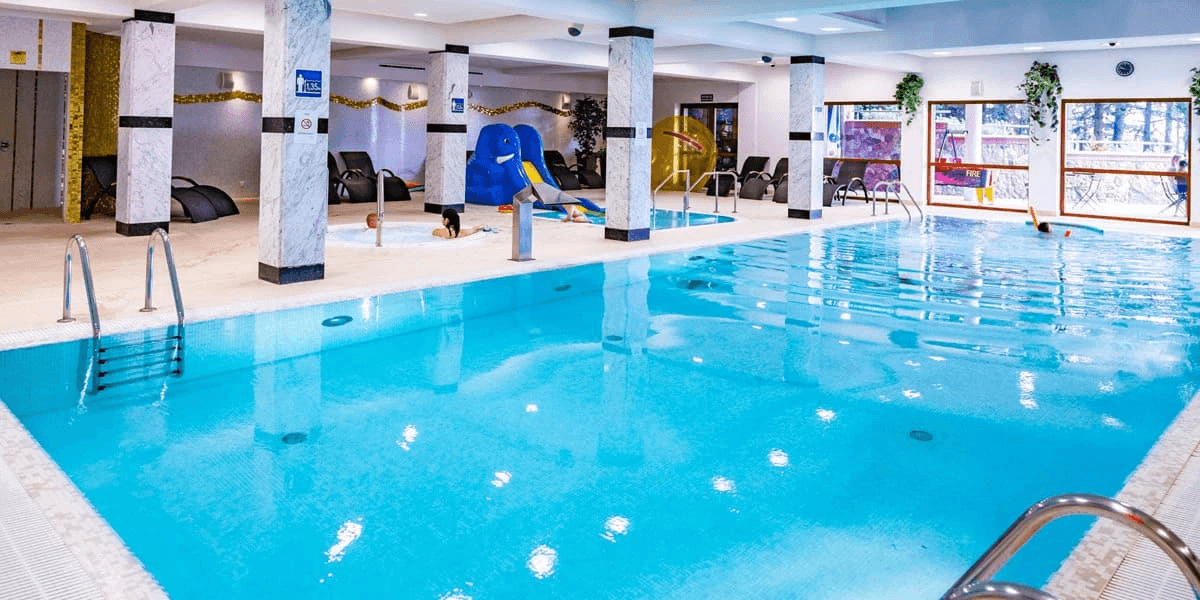 Port na Mazurach 🛥️ 4* hotel nad jeziorem Tałty ze śniadaniami i obiadokolacjami