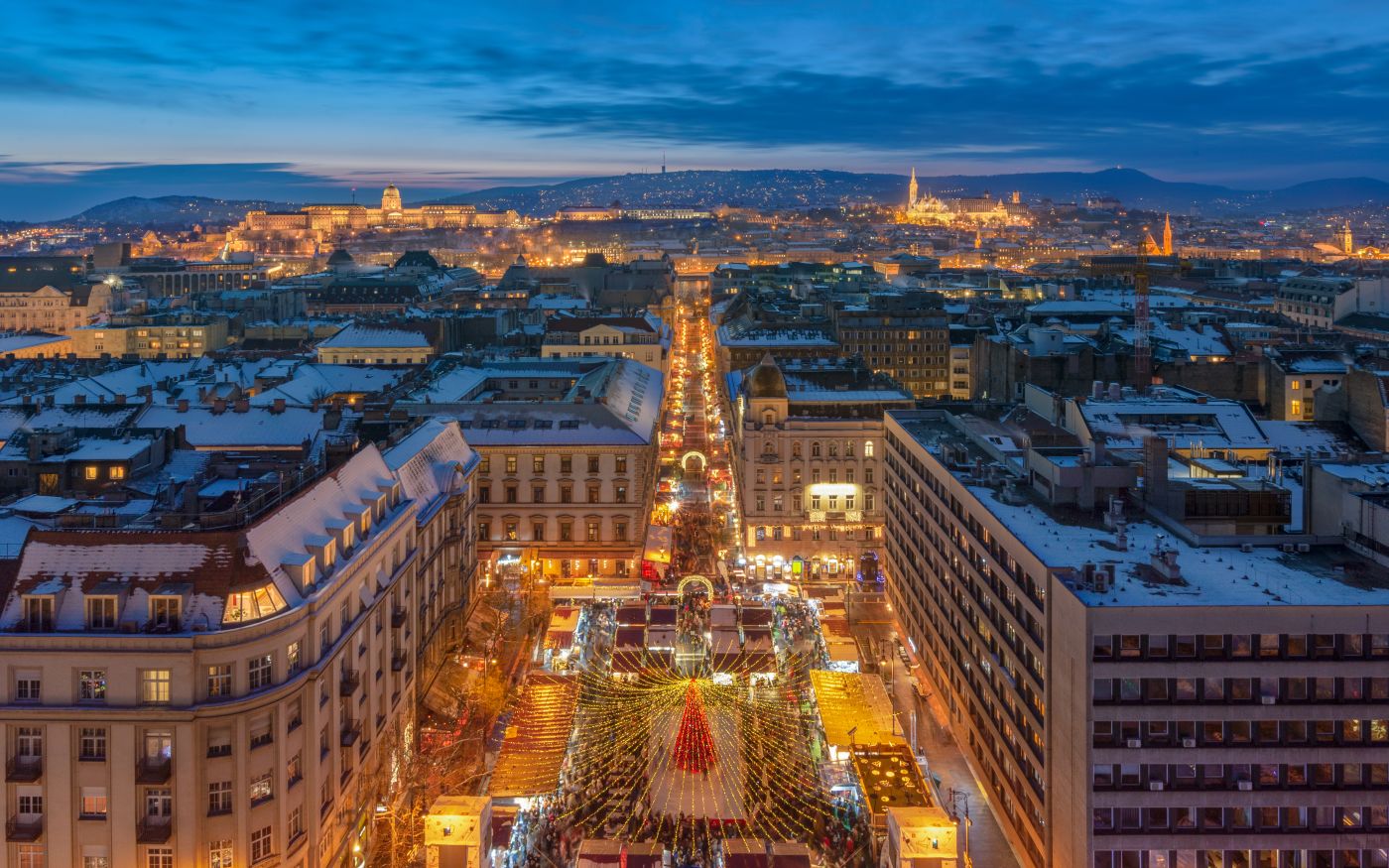 Budapeszt na idealny weekend: mikołajki i jarmark świąteczny 🎄🎅 Loty + 2 noce w hotelu za 589 PLN ❄️✨