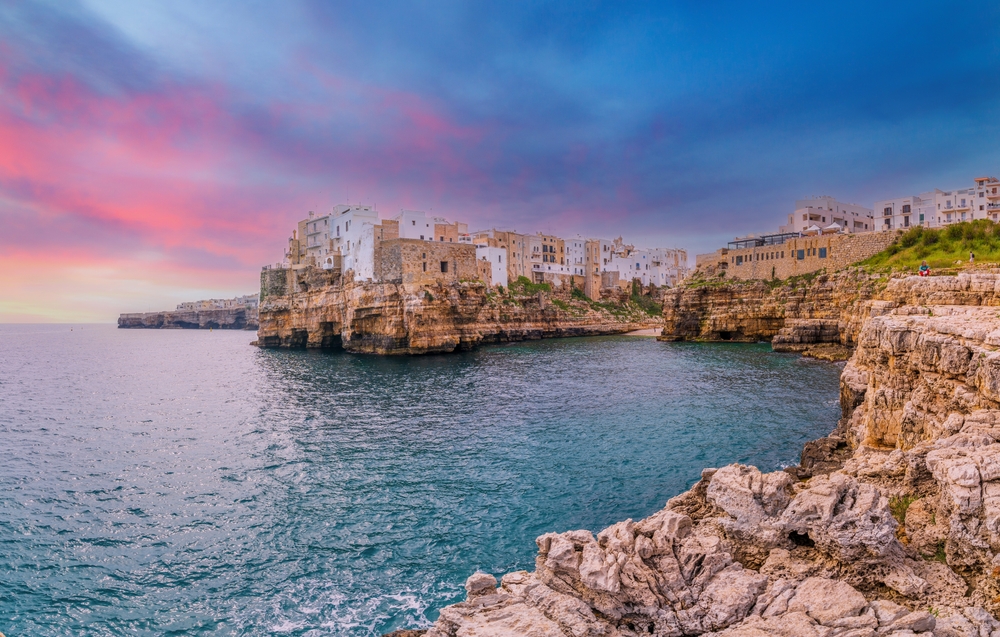 Popularna włoska Apulia za 407 PLN 🔥🇮🇹 Loty i 2 noclegi w Polignano a Mare 🌊