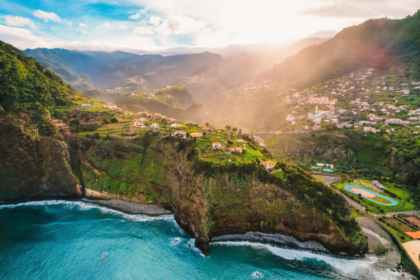 W😮W❗🔥 Tanie loty na Maderę z Europy od 255 PLN 🇵🇹🌊 (z dolotami + 207 PLN) ✈️👏