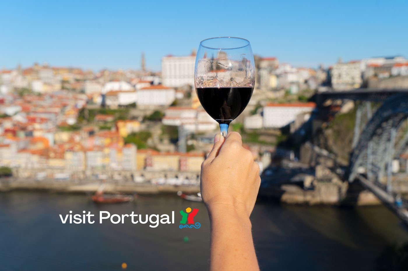 Odwiedź jarmark bożonarodzeniowy w Porto 🎄✈️ Loty i 4* hotel Mercure w centrum za 909 PLN