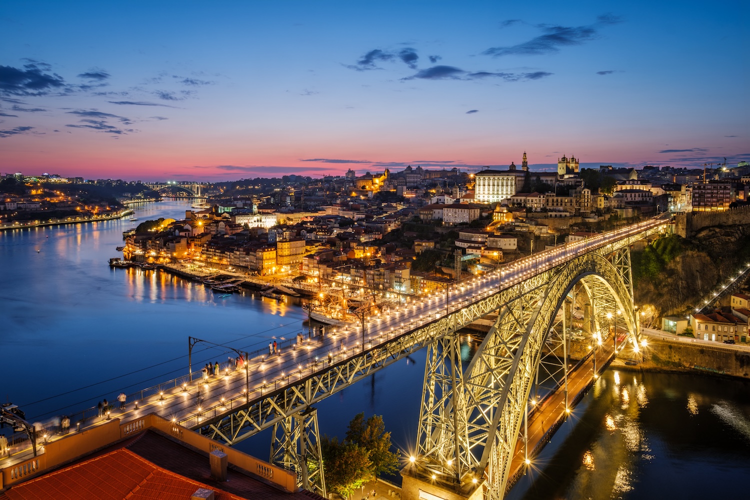 Zakochaj się w Porto od pierwszego spaceru 😍 Loty i hotel (z weekendem) za 693 PLN 🥰✨