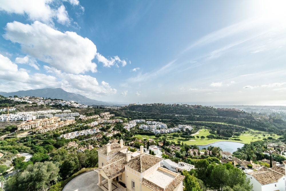 Poczuj słońce na Costa del Sol ☀️🇪🇸 Loty do Malagi i hotel w Marbelli za 749 PLN ✈️🌊