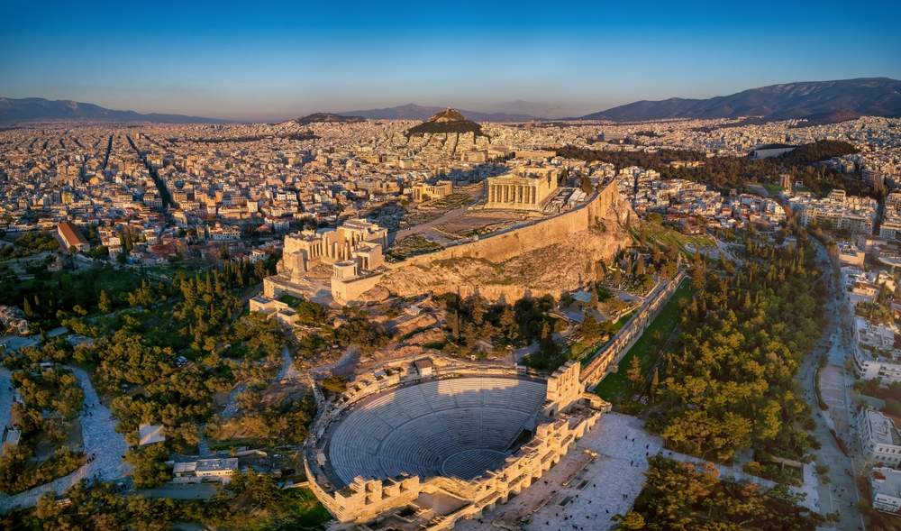City break w Atenach z widokiem na Akropol 🏛️✈️🌟 Loty i hotel w centrum za 709 PLN 🇬🇷