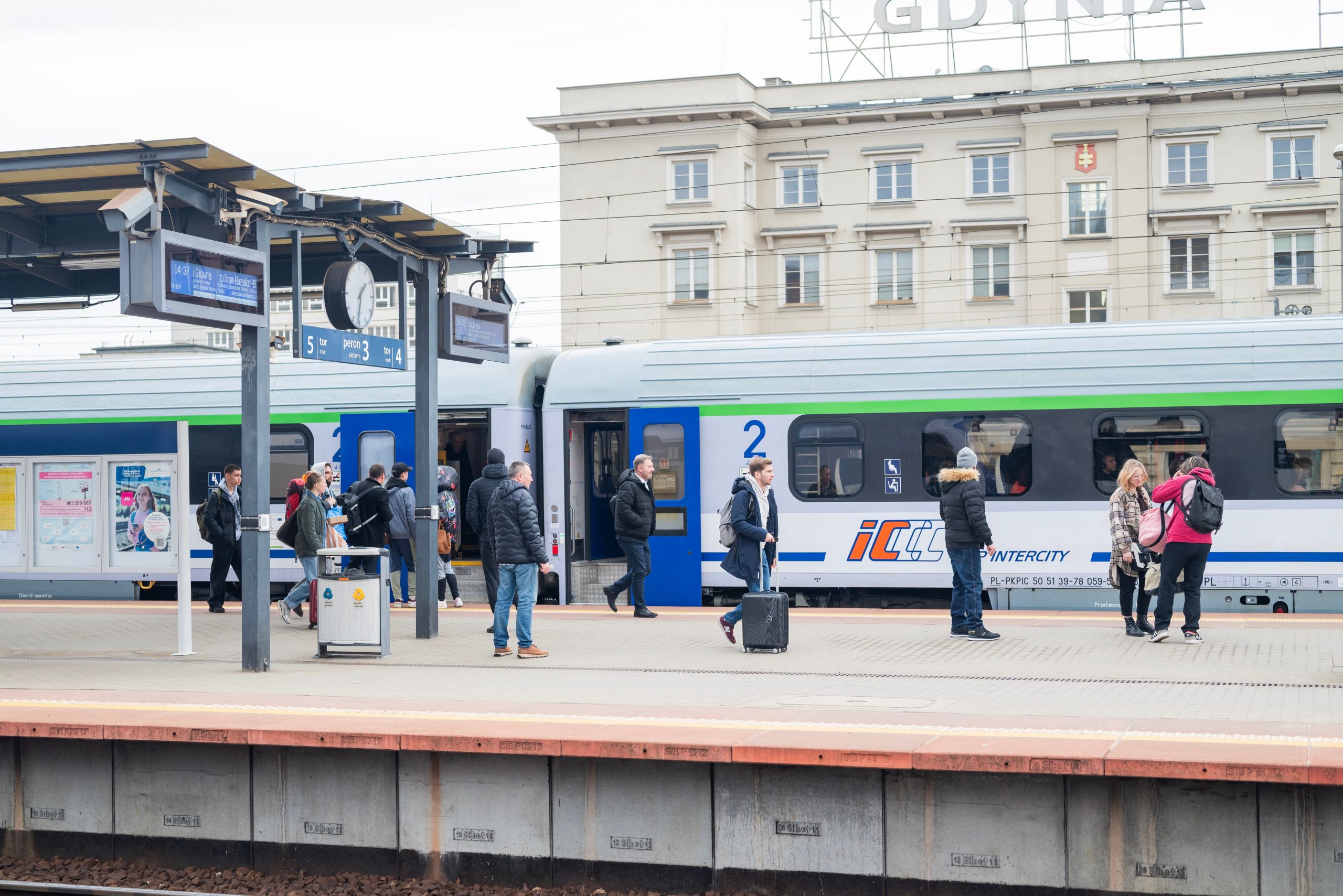 Rewolucja w PKP Intercity. Wreszcie doczekamy stabilnego internetu w pociągach?