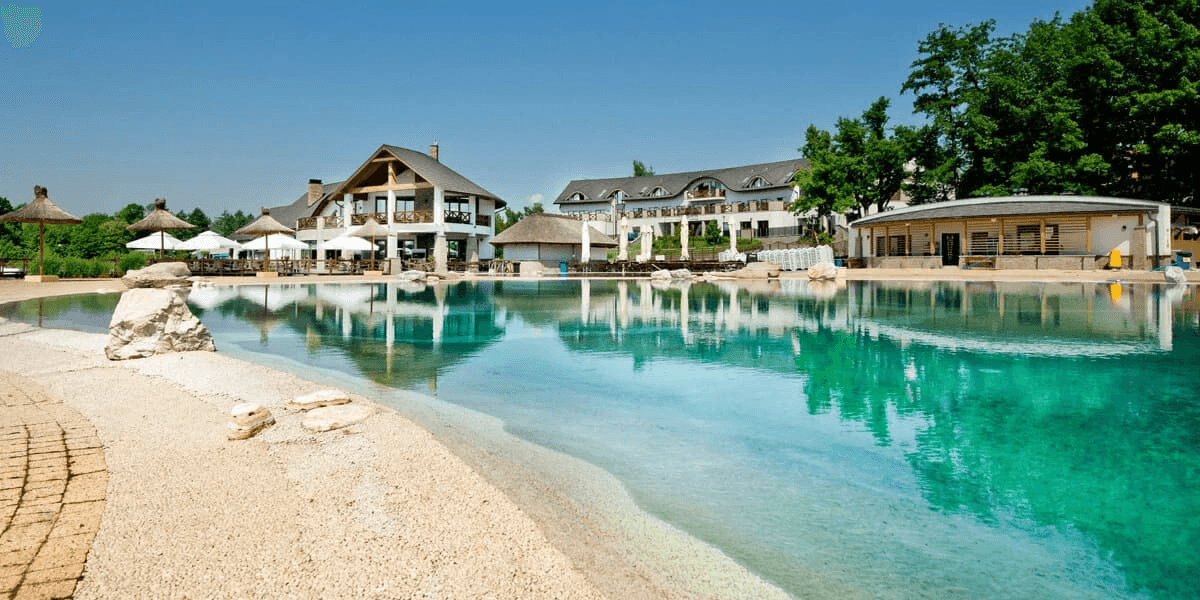 4* hotel Molo Resort od 489 PLN za pokój 👌 Zalew, kryty basen i 2 posiłki dziennie 🌊