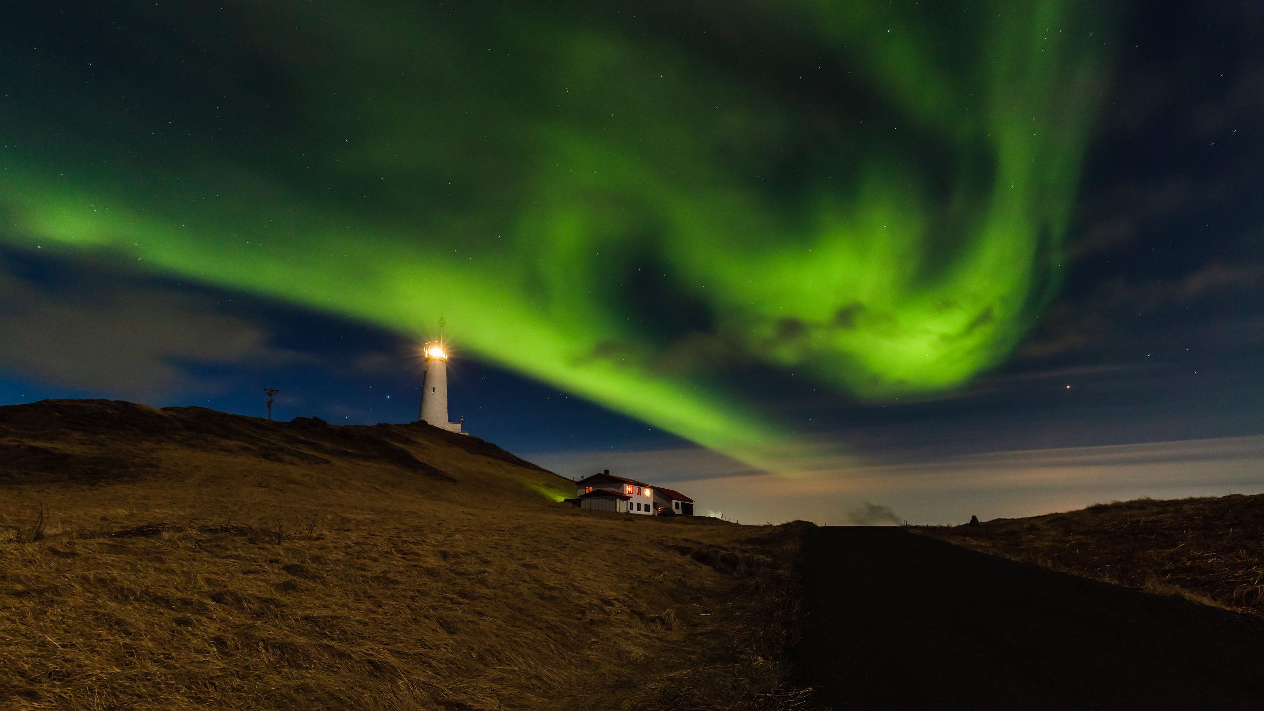 Sylwester na Islandii za 1107 PLN 🇮🇸🧊 Loty + noclegi w hotelu 🌌✨