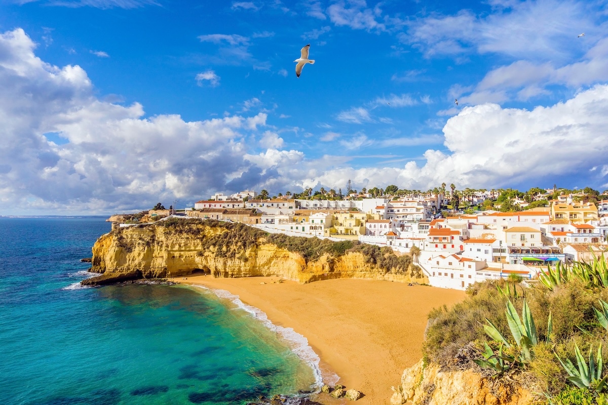 2 nowe wakacyjne trasy Ryanaira z Polski do Algarve! Z jednego lotniska jeszcze tam nie latali, drugie to powrót po latach