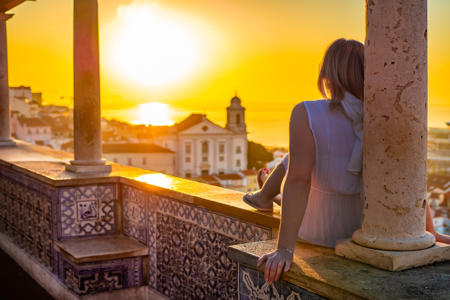 Miasto, w którym łatwo się zakochać 💛 Lizbona za 600 PLN 🤩 Loty i hotel na przedłużony weekend 💚♥️✨