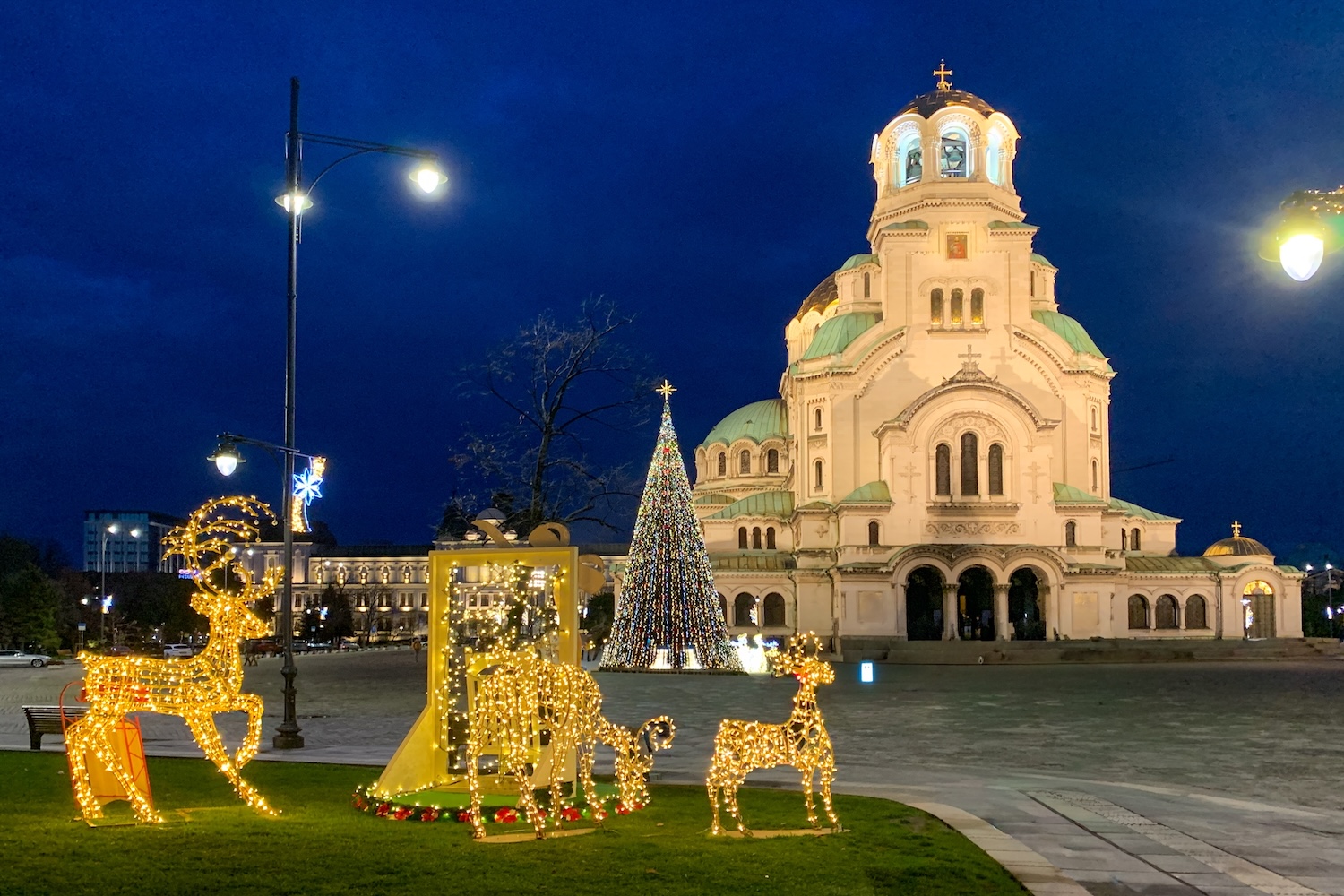✨Zimowy klimat za małe pieniądze ❄️💸 Jarmark w Sofii za 310 PLN 😍 Idealne godziny lotów i hotel 😎